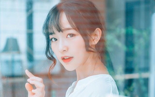 怎么聊天找话题不冷场,聊天技巧幽默追女孩子